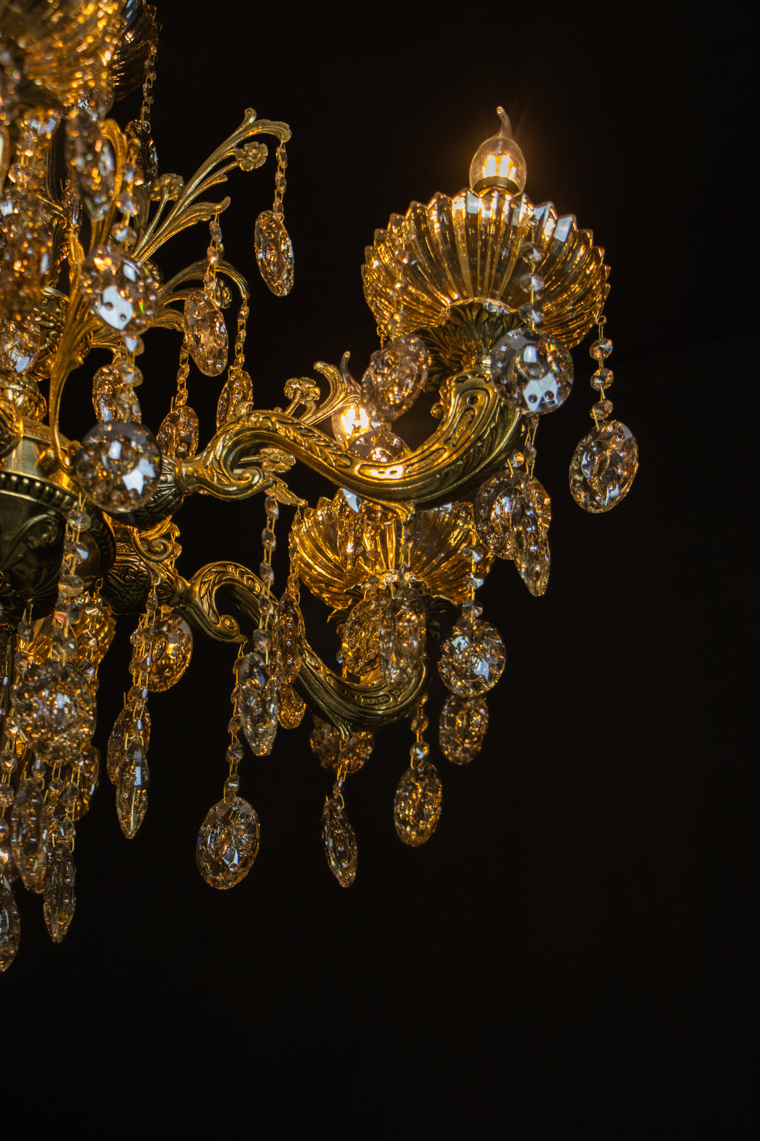 ✨ Suspension en Laiton Doré – 6 Ampoules ✨